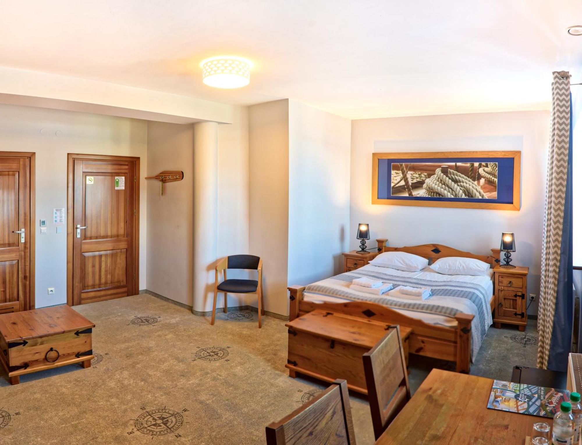 Hotel Joseph Conrad Spa & Wellness Pisz Exterior photo